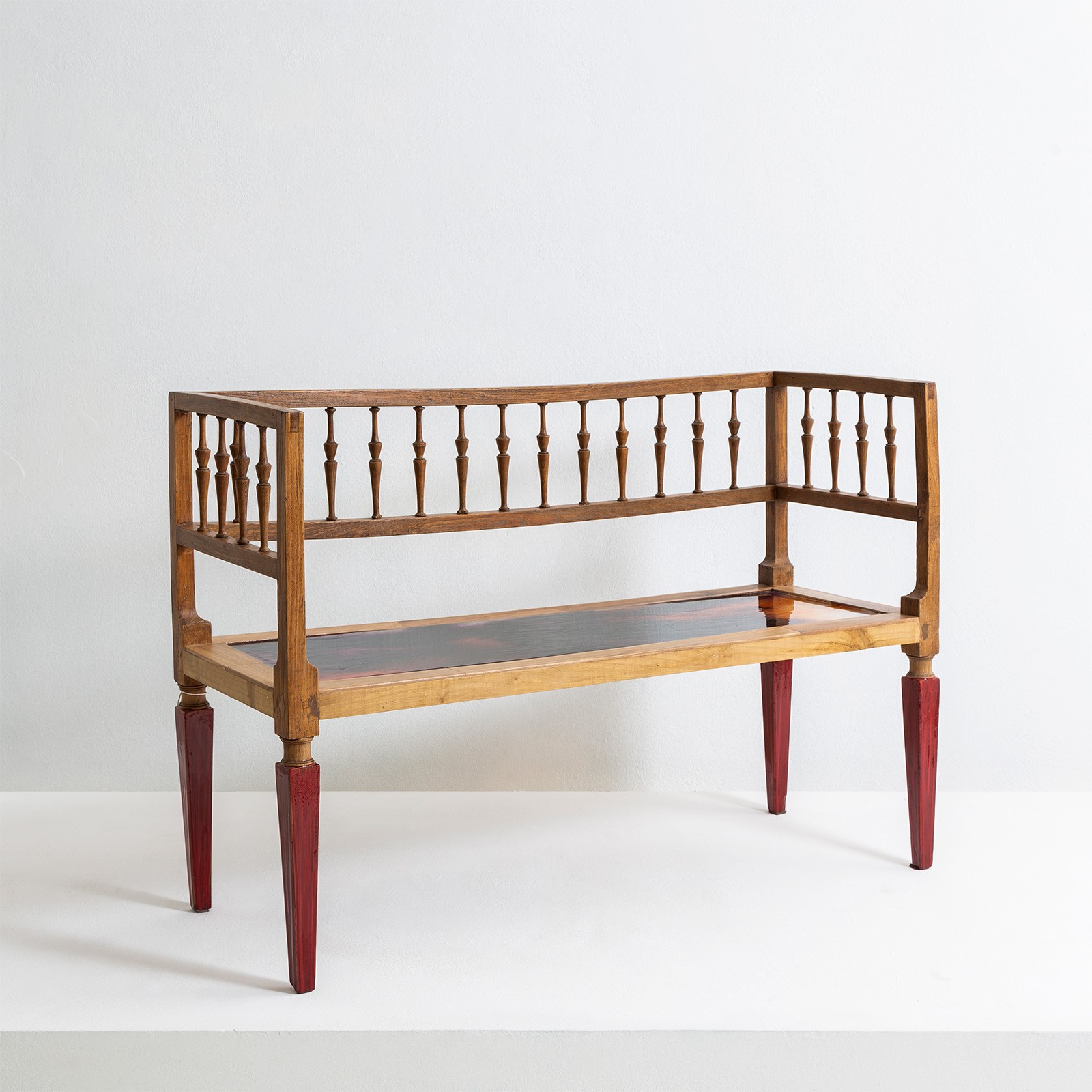 Hillsideout - Liquid colour bench