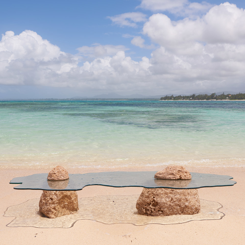 Cypraea - Ile Rodrigues low table in coral stone