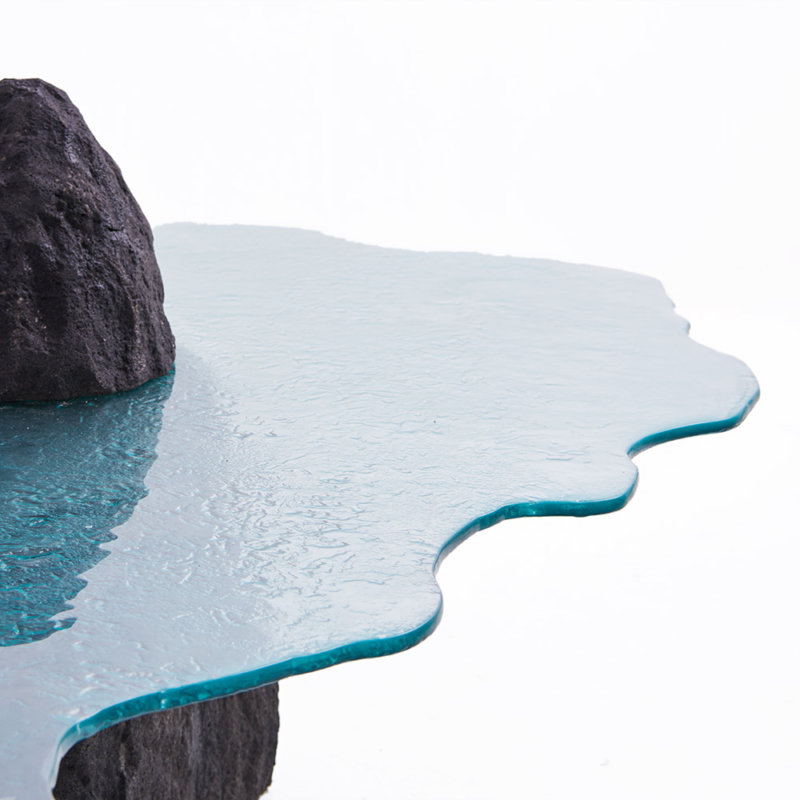 Cypraea - Ile Rodrigues low table in lava stone