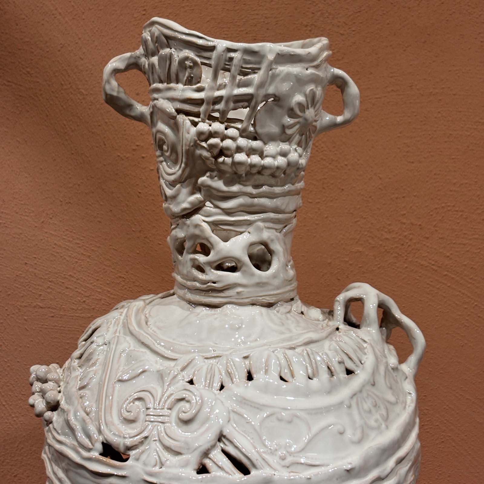 Chiara Berta - Ivory vase