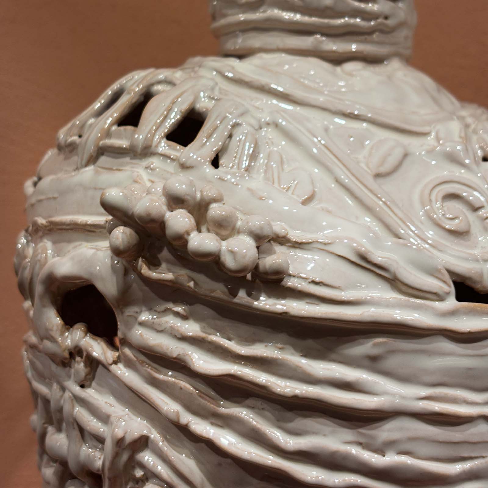 Chiara Berta - Ivory vase