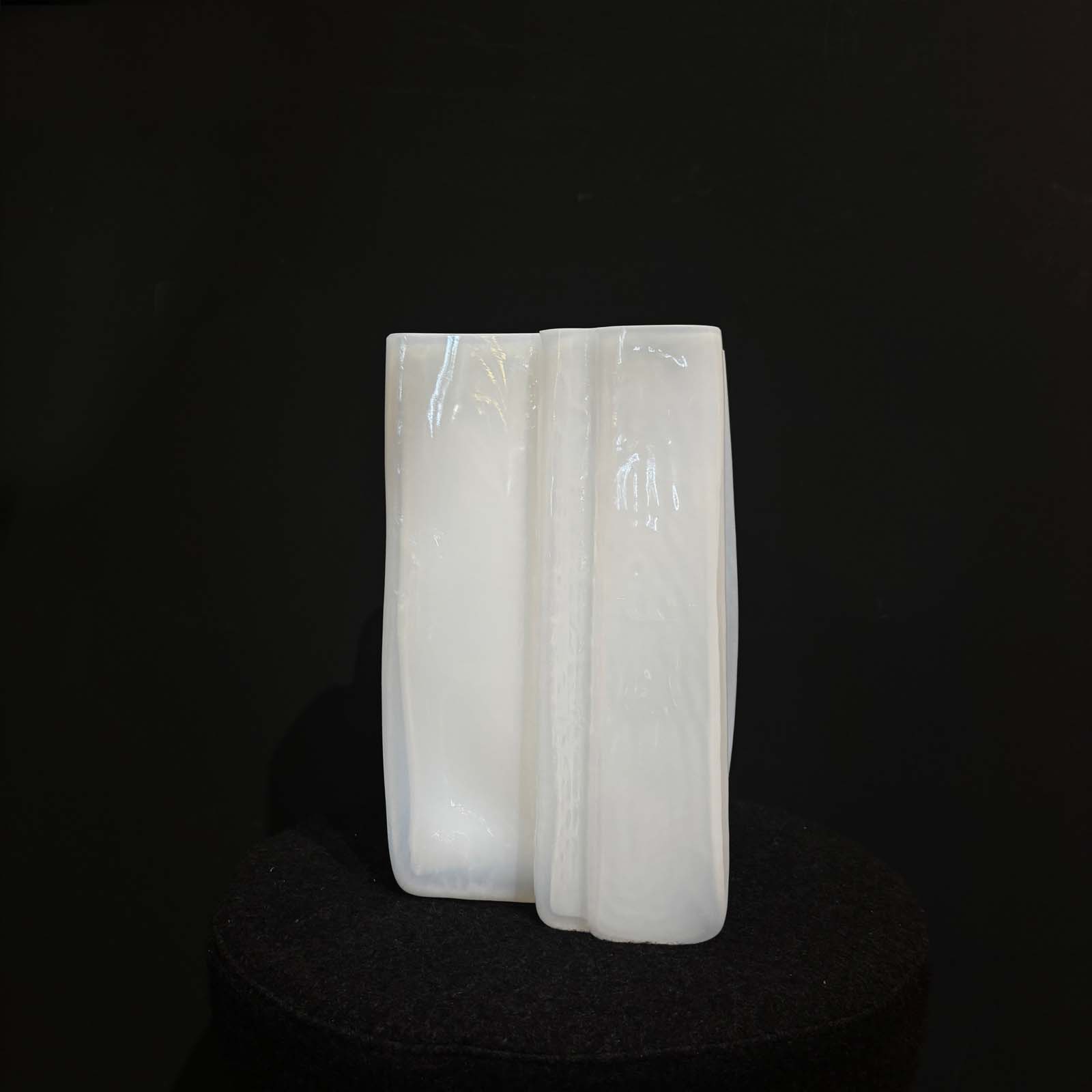 Hana Hillerova - Remix vessel M white