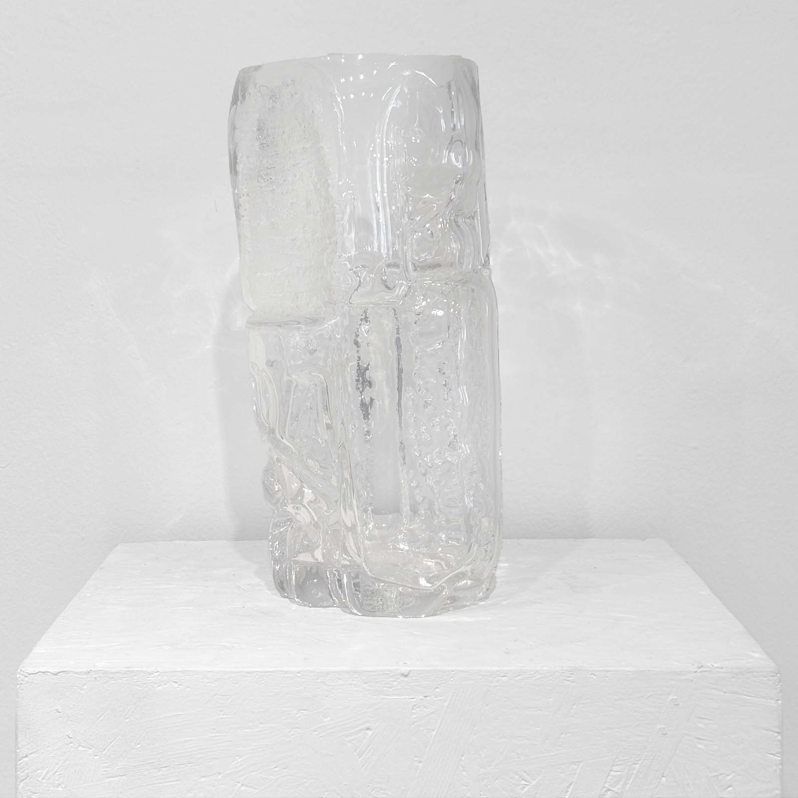 Hana Hillerova - vessel L transparent
