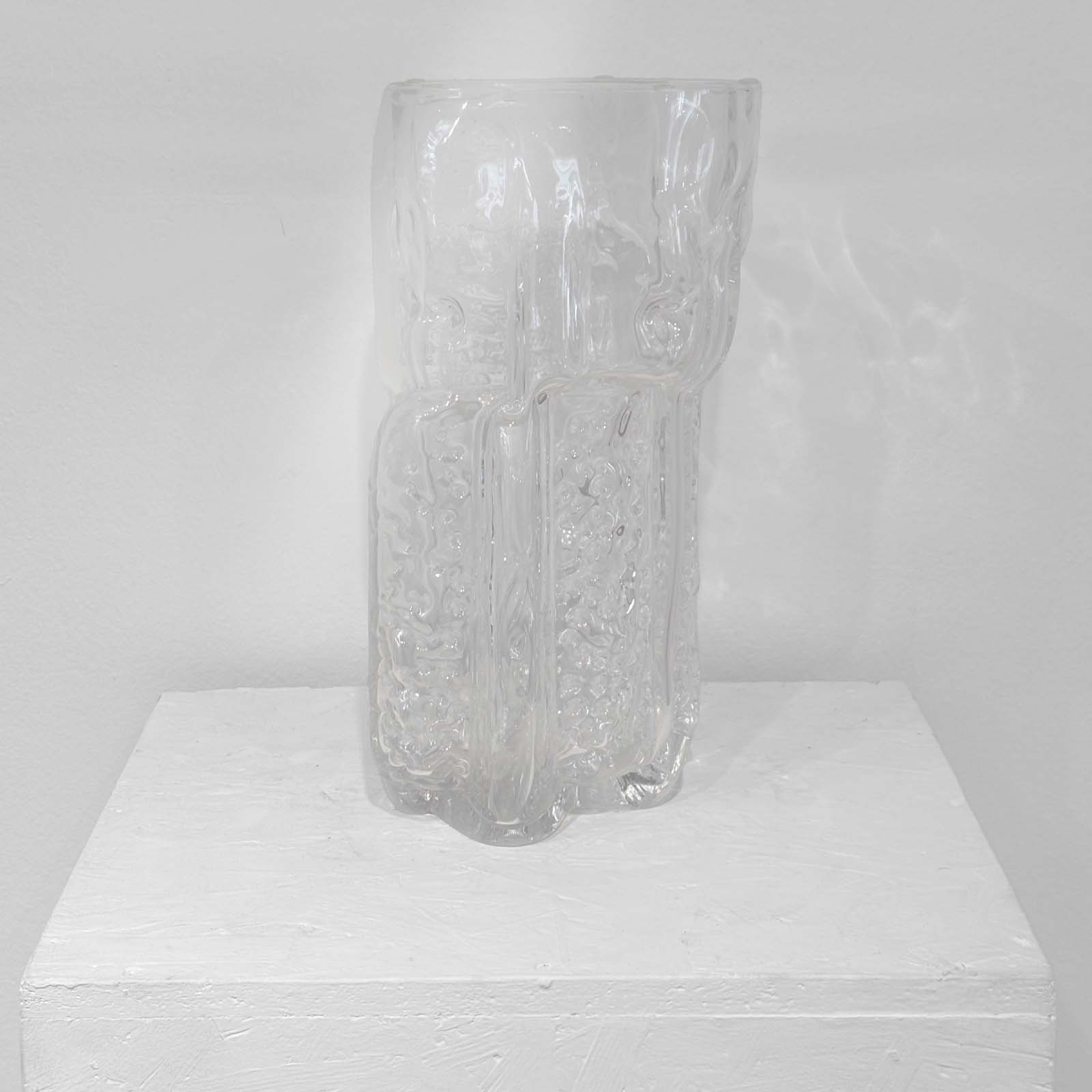 Hana Hillerova - vessel L transparent