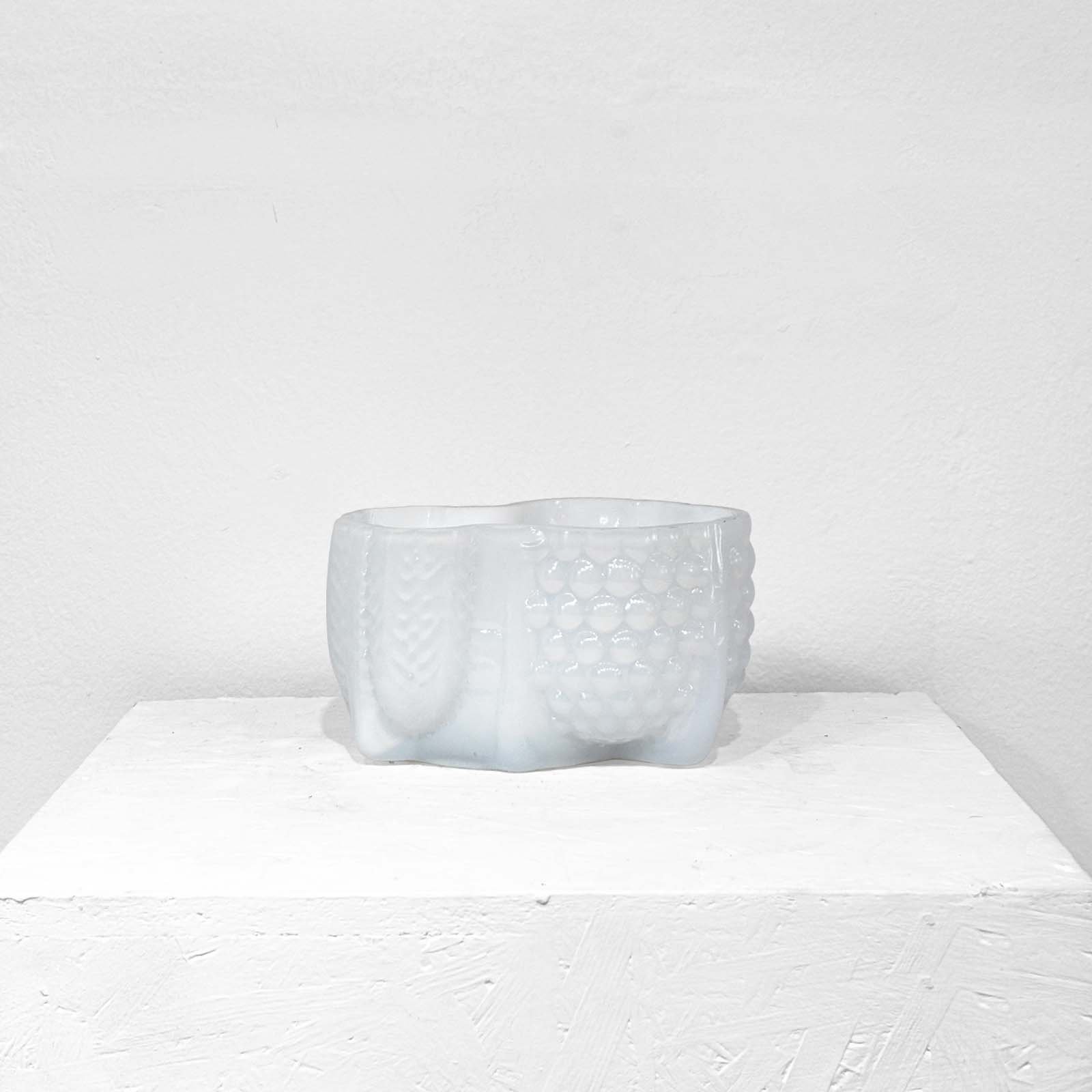 Hana Hillerova - vessel pearl _ 1